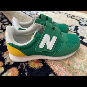 Size 1 NB kids Velcro shoes